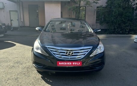 Hyundai Sonata VI, 2013 год, 1 165 000 рублей, 1 фотография