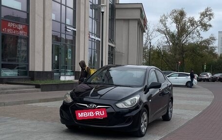 Hyundai Solaris II рестайлинг, 2013 год, 695 000 рублей, 2 фотография