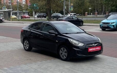 Hyundai Solaris II рестайлинг, 2013 год, 695 000 рублей, 13 фотография