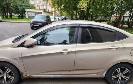 Hyundai Solaris II рестайлинг, 2013 год, 800 000 рублей, 4 фотография