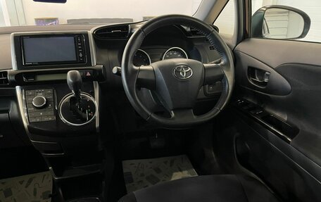 Toyota Wish II, 2013 год, 1 759 000 рублей, 15 фотография