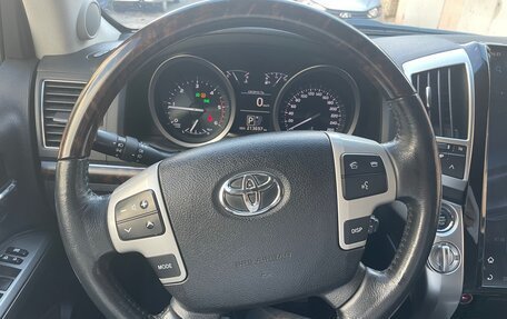 Toyota Land Cruiser 200, 2015 год, 5 600 000 рублей, 19 фотография