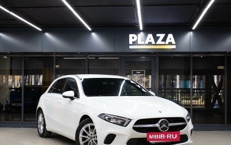 Mercedes-Benz A-Класс, 2018 год, 3 059 000 рублей, 2 фотография