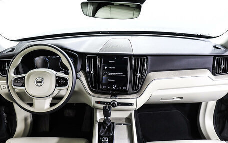 Volvo XC60 II, 2018 год, 4 298 000 рублей, 14 фотография