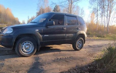 Chevrolet Niva I рестайлинг, 2015 год, 790 000 рублей, 4 фотография