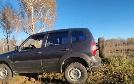 Chevrolet Niva I рестайлинг, 2015 год, 790 000 рублей, 8 фотография