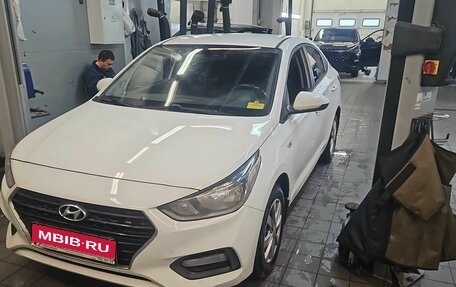 Hyundai Solaris II рестайлинг, 2018 год, 1 275 000 рублей, 1 фотография