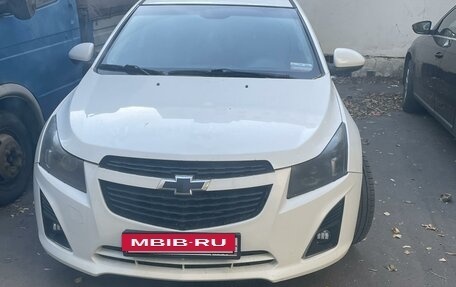 Chevrolet Cruze II, 2013 год, 800 000 рублей, 2 фотография