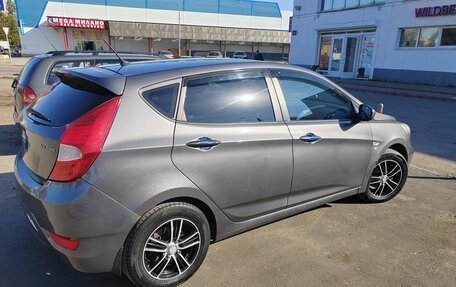 Hyundai Solaris II рестайлинг, 2012 год, 860 000 рублей, 3 фотография