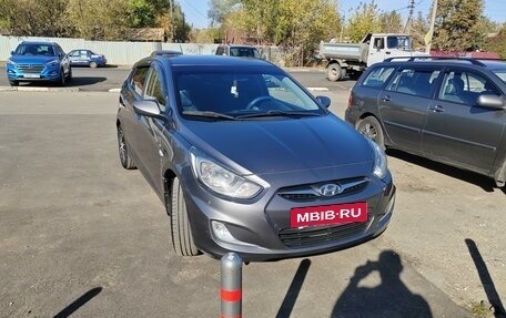 Hyundai Solaris II рестайлинг, 2012 год, 860 000 рублей, 5 фотография