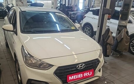 Hyundai Solaris II рестайлинг, 2018 год, 1 275 000 рублей, 2 фотография