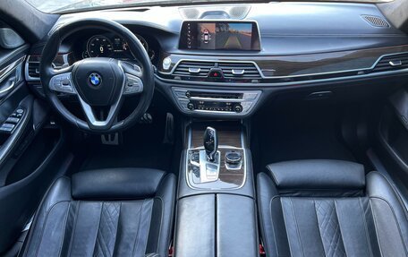 BMW 7 серия, 2016 год, 4 700 000 рублей, 19 фотография