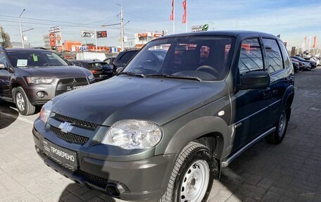 Chevrolet Niva I рестайлинг, 2015 год, 729 000 рублей, 1 фотография