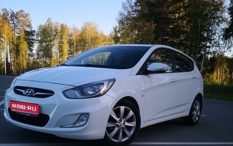 Hyundai Solaris II рестайлинг, 2012 год, 1 150 000 рублей, 1 фотография