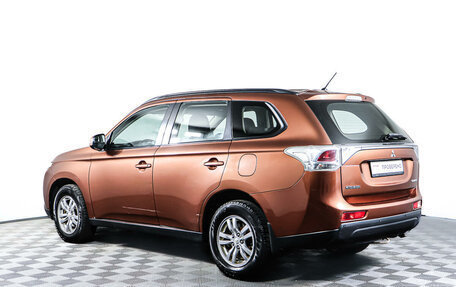 Mitsubishi Outlander III рестайлинг 3, 2012 год, 1 370 000 рублей, 7 фотография