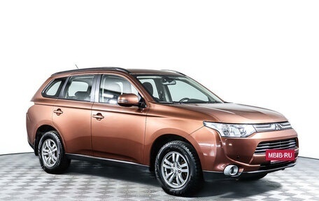 Mitsubishi Outlander III рестайлинг 3, 2012 год, 1 370 000 рублей, 3 фотография