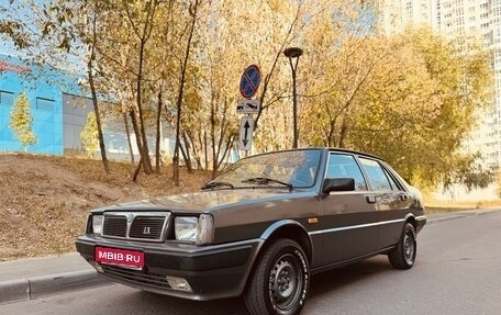 Lancia Prisma, 1989 год, 399 999 рублей, 1 фотография