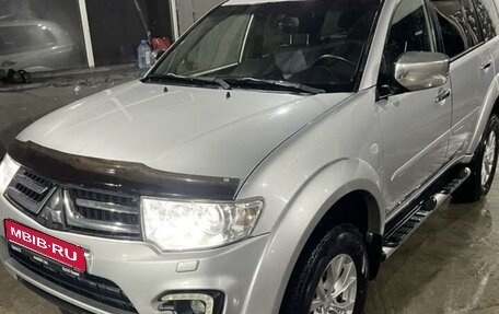 Mitsubishi Pajero Sport II рестайлинг, 2014 год, 2 350 000 рублей, 1 фотография