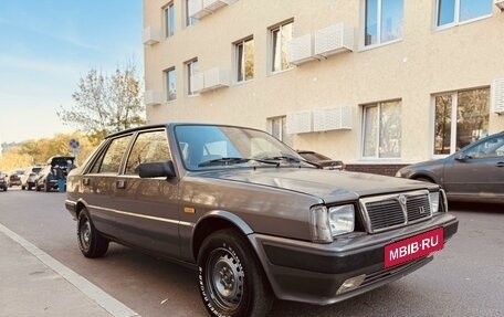 Lancia Prisma, 1989 год, 399 999 рублей, 15 фотография