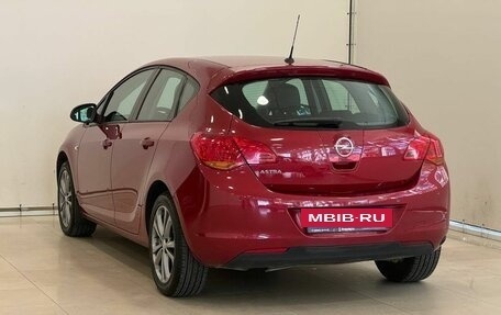 Opel Astra J, 2011 год, 915 000 рублей, 7 фотография