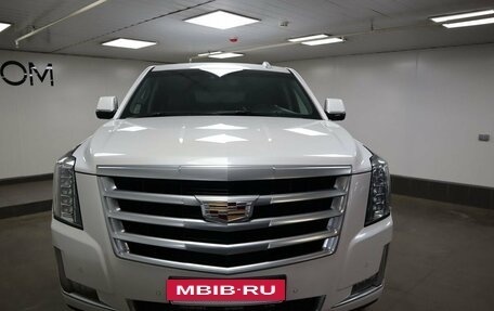 Cadillac Escalade IV, 2016 год, 3 999 000 рублей, 3 фотография