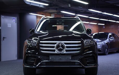 Mercedes-Benz GLS, 2024 год, 18 900 000 рублей, 2 фотография