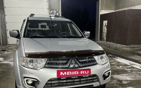 Mitsubishi Pajero Sport II рестайлинг, 2014 год, 2 350 000 рублей, 3 фотография