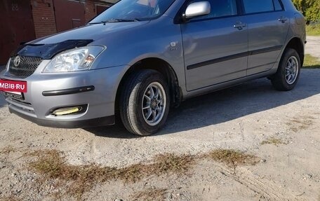 Toyota Corolla, 2004 год, 780 000 рублей, 2 фотография