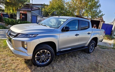 Mitsubishi L200 IV рестайлинг, 2023 год, 4 400 000 рублей, 2 фотография