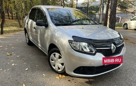 Renault Logan II, 2018 год, 590 000 рублей, 3 фотография