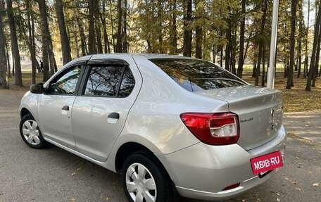 Renault Logan II, 2018 год, 590 000 рублей, 7 фотография