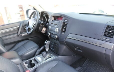 Mitsubishi Pajero IV, 2013 год, 2 545 000 рублей, 14 фотография