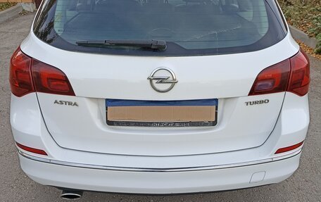 Opel Astra J, 2014 год, 1 500 000 рублей, 2 фотография