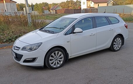 Opel Astra J, 2014 год, 1 500 000 рублей, 5 фотография