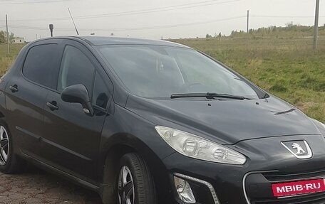 Peugeot 308 II, 2011 год, 540 000 рублей, 2 фотография