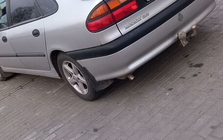 Renault Laguna II, 1994 год, 300 000 рублей, 17 фотография