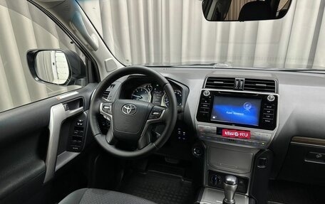 Toyota Land Cruiser Prado 150 рестайлинг 2, 2018 год, 4 990 000 рублей, 8 фотография