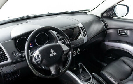 Mitsubishi Outlander III рестайлинг 3, 2011 год, 1 529 000 рублей, 11 фотография