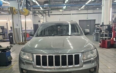 Jeep Grand Cherokee, 2012 год, 2 047 000 рублей, 2 фотография