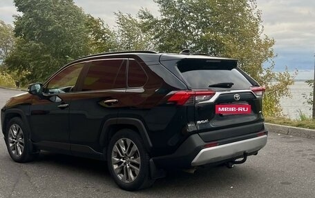 Toyota RAV4, 2020 год, 3 000 000 рублей, 7 фотография