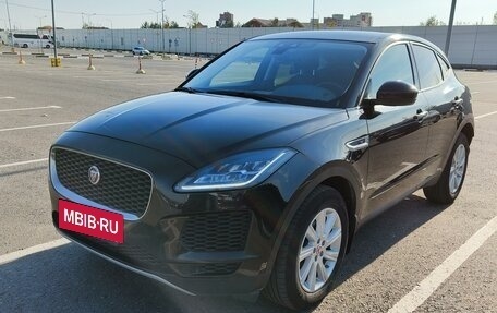 Jaguar E-Pace, 2018 год, 3 250 000 рублей, 3 фотография