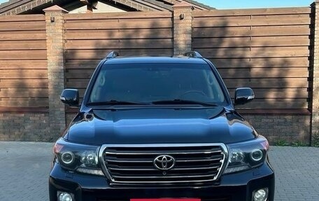 Toyota Land Cruiser 200, 2015 год, 4 800 000 рублей, 3 фотография