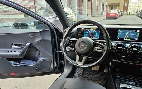 Mercedes-Benz A-Класс, 2019 год, 2 370 000 рублей, 7 фотография