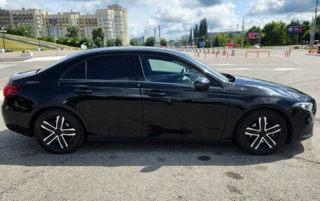 Mercedes-Benz A-Класс, 2019 год, 2 370 000 рублей, 12 фотография