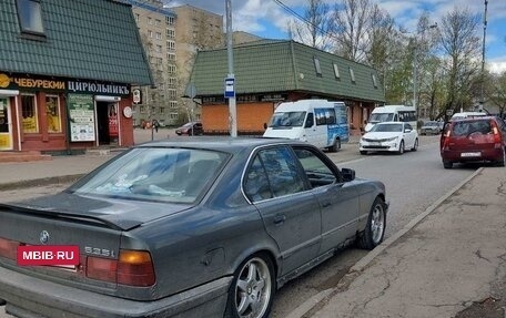 BMW 5 серия, 1989 год, 750 000 рублей, 4 фотография