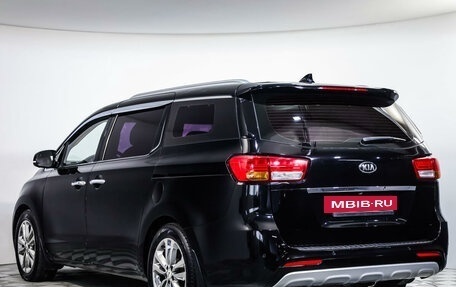 KIA Carnival III, 2018 год, 2 895 000 рублей, 7 фотография