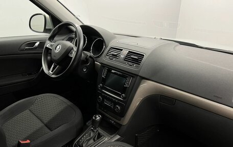 Skoda Yeti I рестайлинг, 2015 год, 1 390 000 рублей, 8 фотография