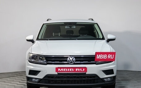 Volkswagen Tiguan II, 2019 год, 2 274 000 рублей, 2 фотография