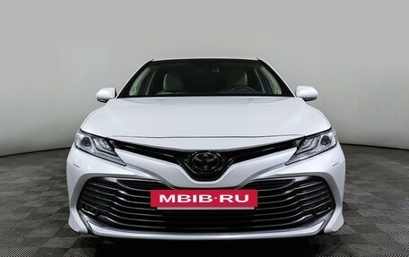 Toyota Camry, 2020 год, 3 480 000 рублей, 2 фотография