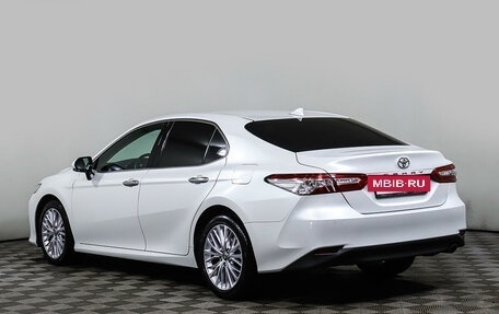 Toyota Camry, 2020 год, 3 480 000 рублей, 7 фотография